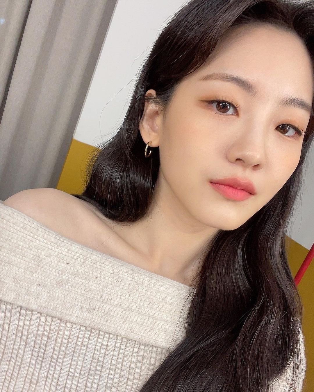 Cho yi hyun instagram